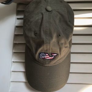 Vineyard vines hat